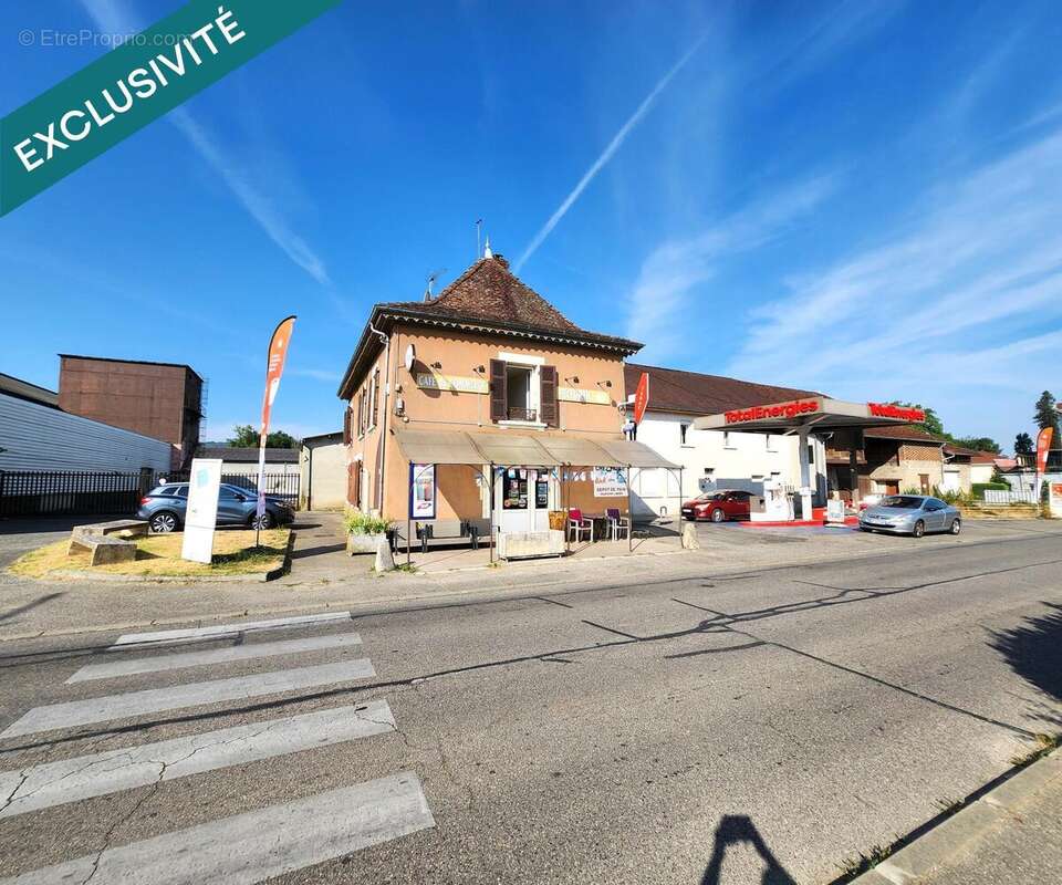 Commerce 142 m² à Saint-Jean-D'avelanne  - photo 2