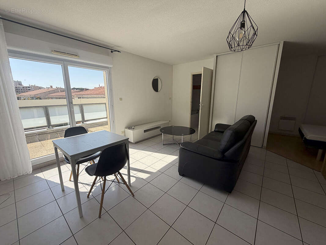 Appartement Istres type1 bis 38.54 m2 et 16 m2 terrasse sud - photo 5