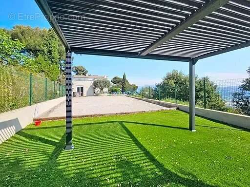 Maison à SAINT-LAURENT-DU-VAR