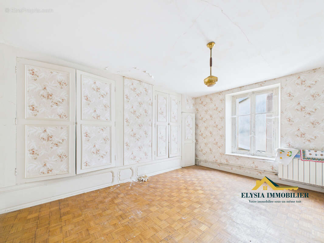 Maison à NEUVILLE-LES-VAUCOULEURS