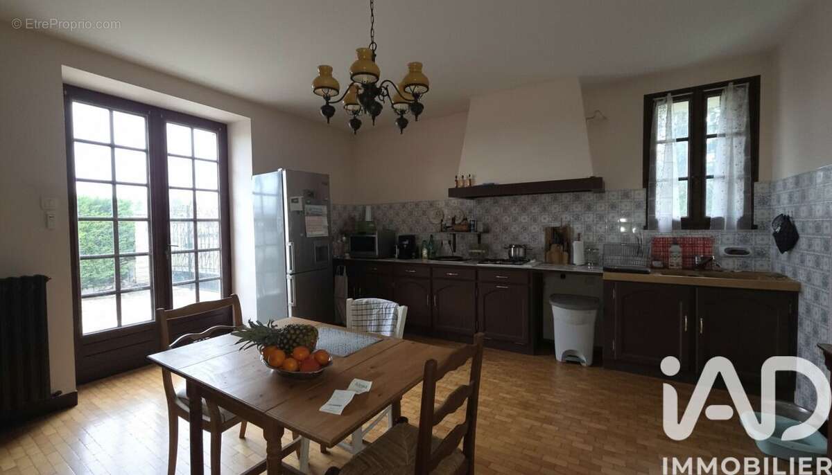 Maison 168 m² à Aunac  - photo 5