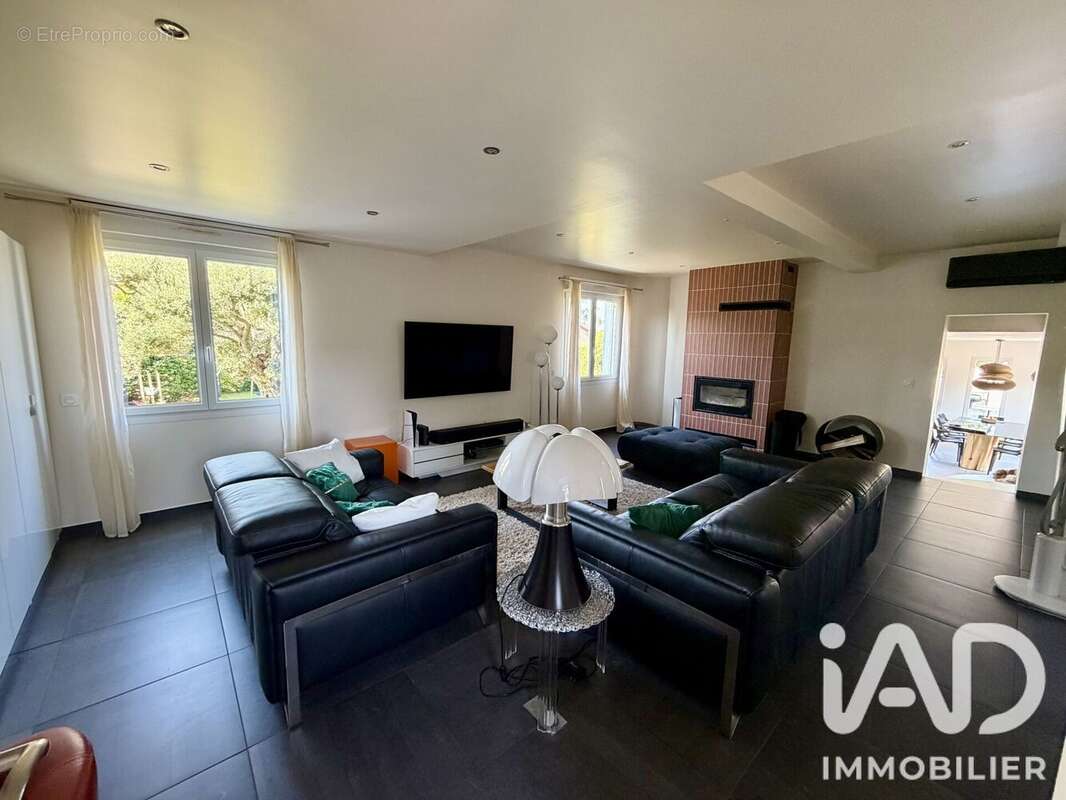Maison 250 m² à Aurensan  - photo 9