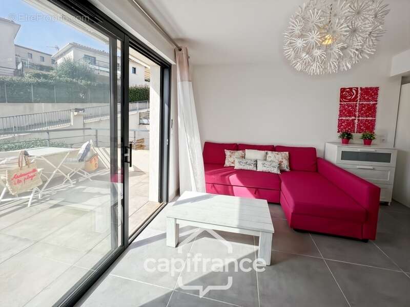 Appartement à BORMES-LES-MIMOSAS