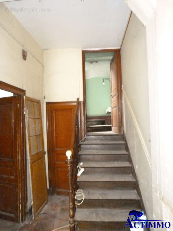 entrée 1 - Maison à JOIGNY