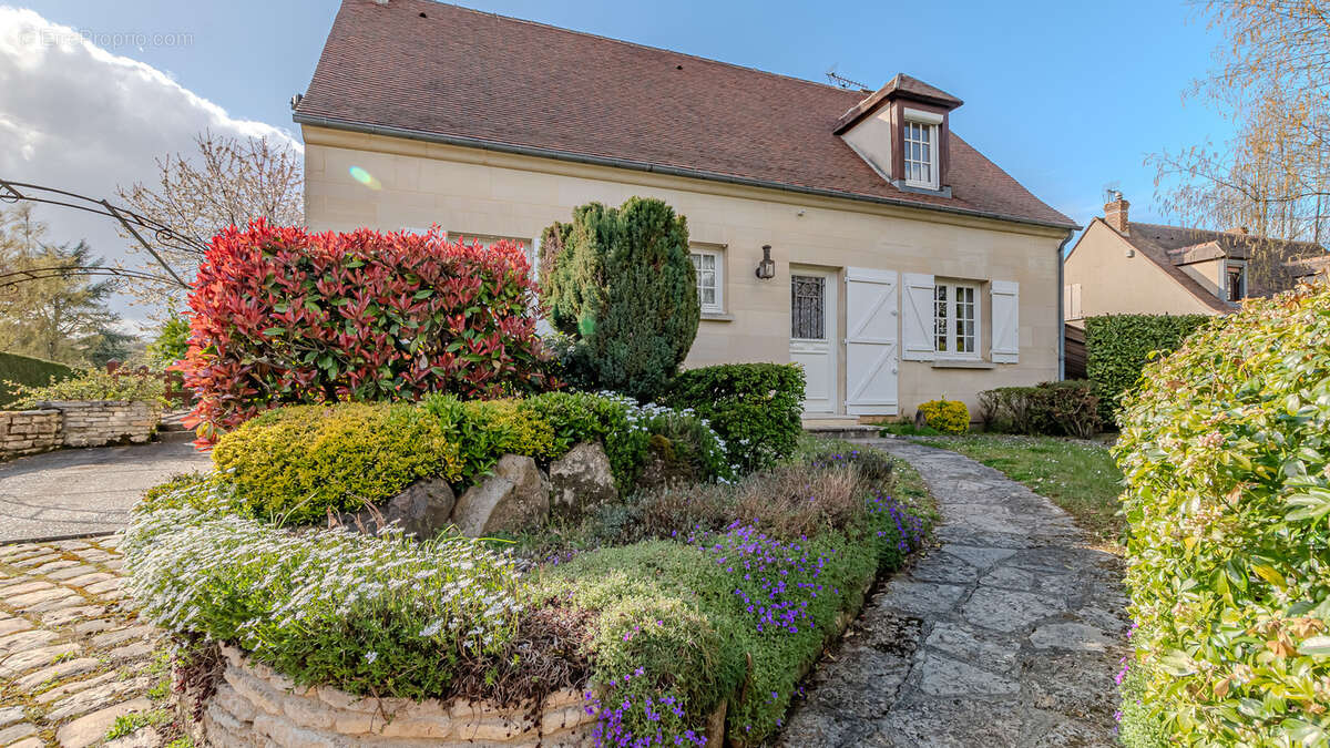 Maison à AVILLY-SAINT-LEONARD