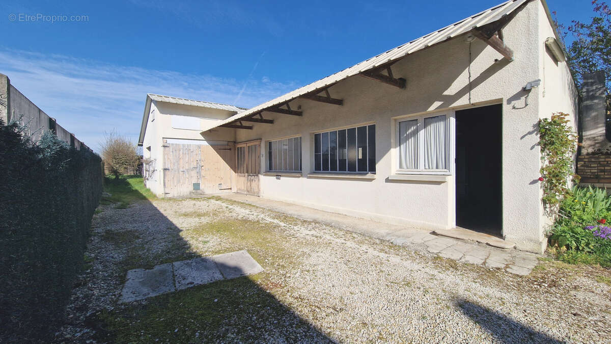 Maison à SAINT-ANDRE-LES-VERGERS