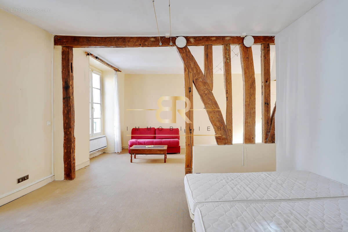 Appartement à PARIS-4E