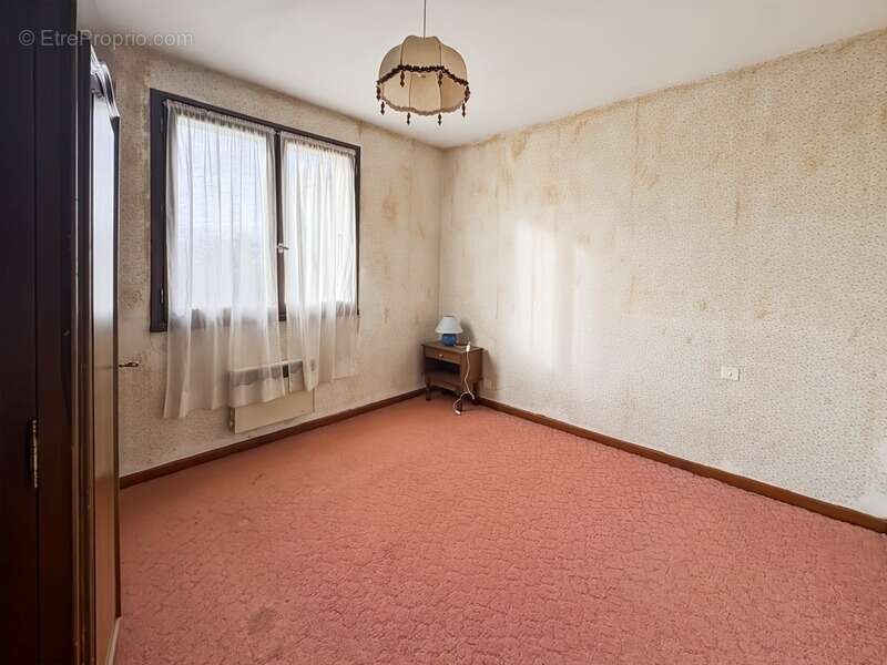 Maison à COURRENSAN