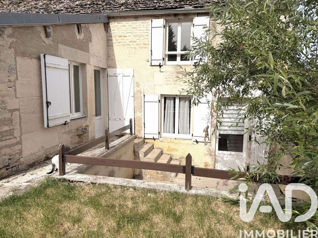 Photo 2 - Maison à VOISINES