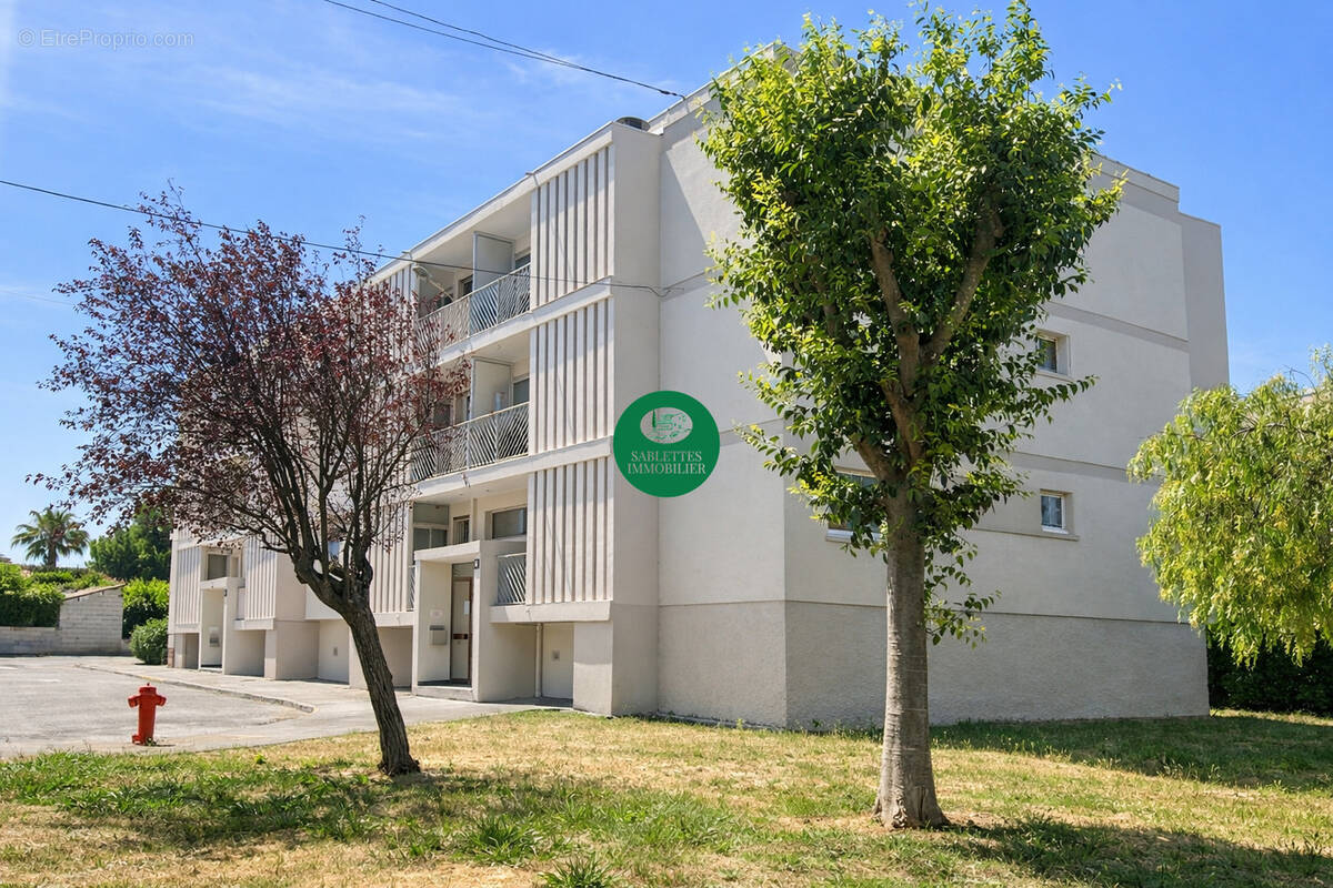 Appartement à SIX-FOURS-LES-PLAGES