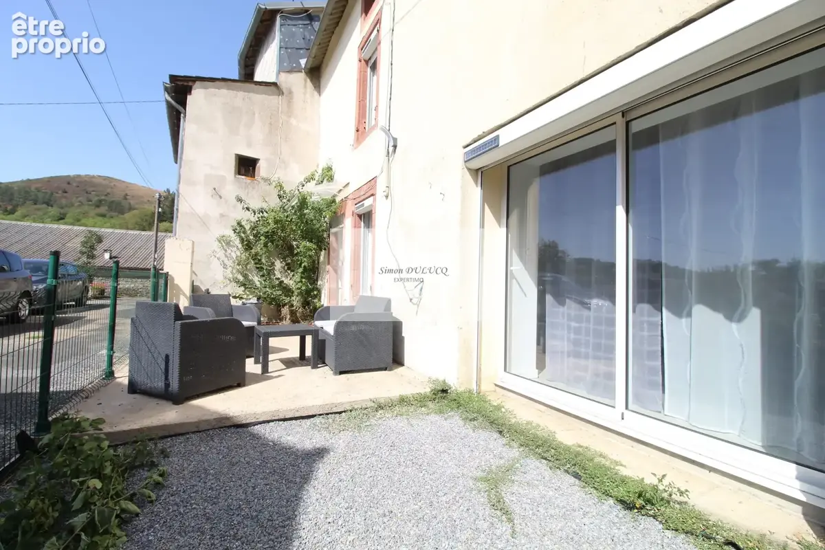 Maison de village avec terrain constructible, calme, terrasse et beau potentiel - photo 3