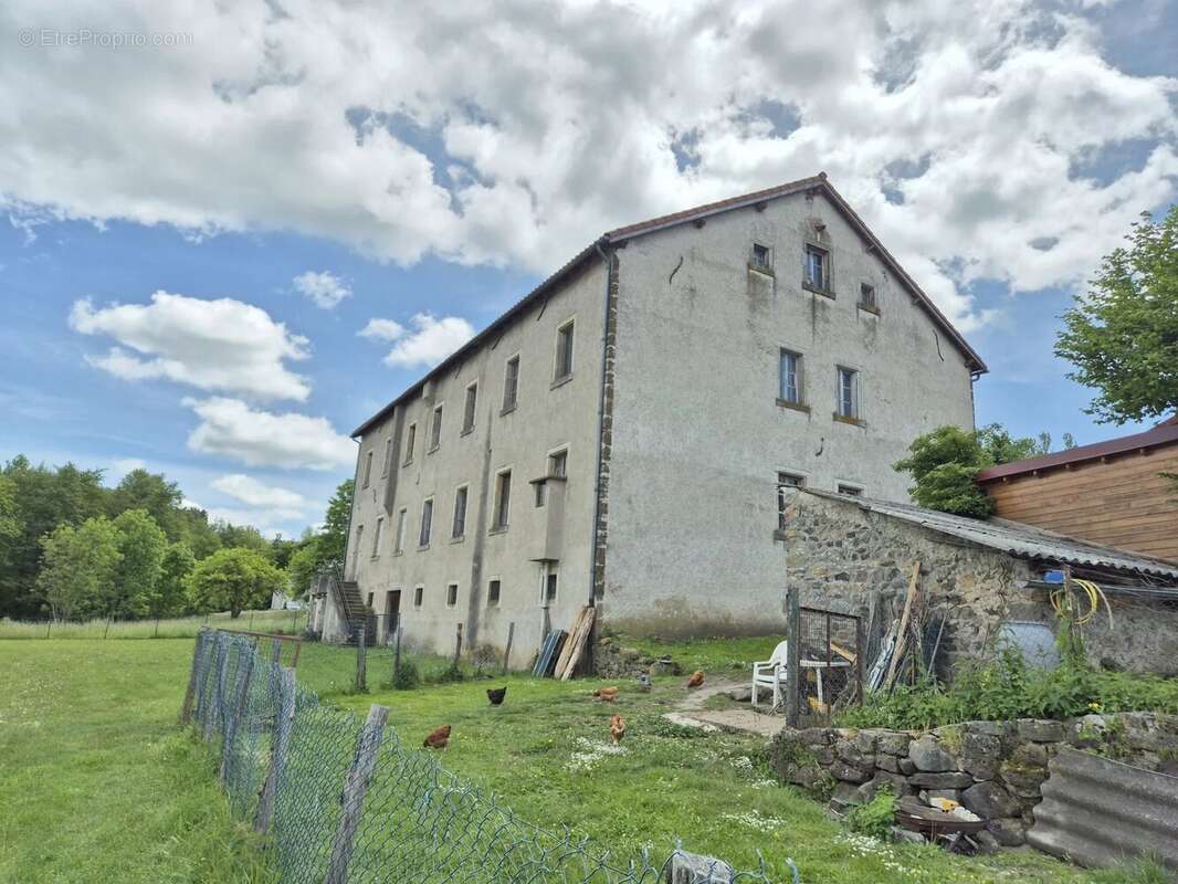 Maison à LAUSSONNE
