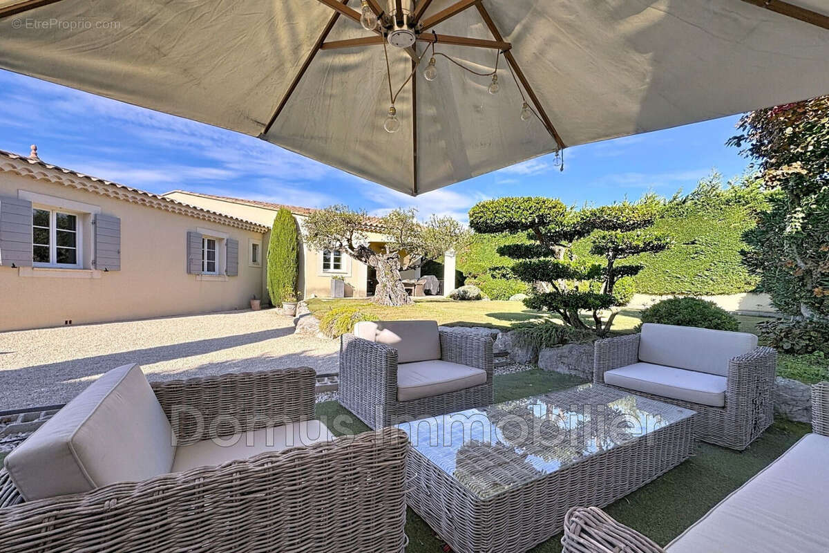 Maison à SAINT-SATURNIN-LES-AVIGNON