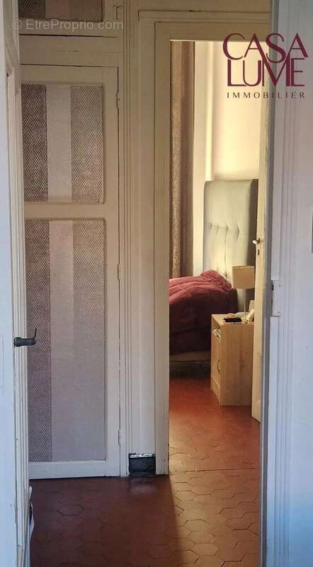 F4 de 91 m² cours Grandval à 5 mn des plages - photo 5