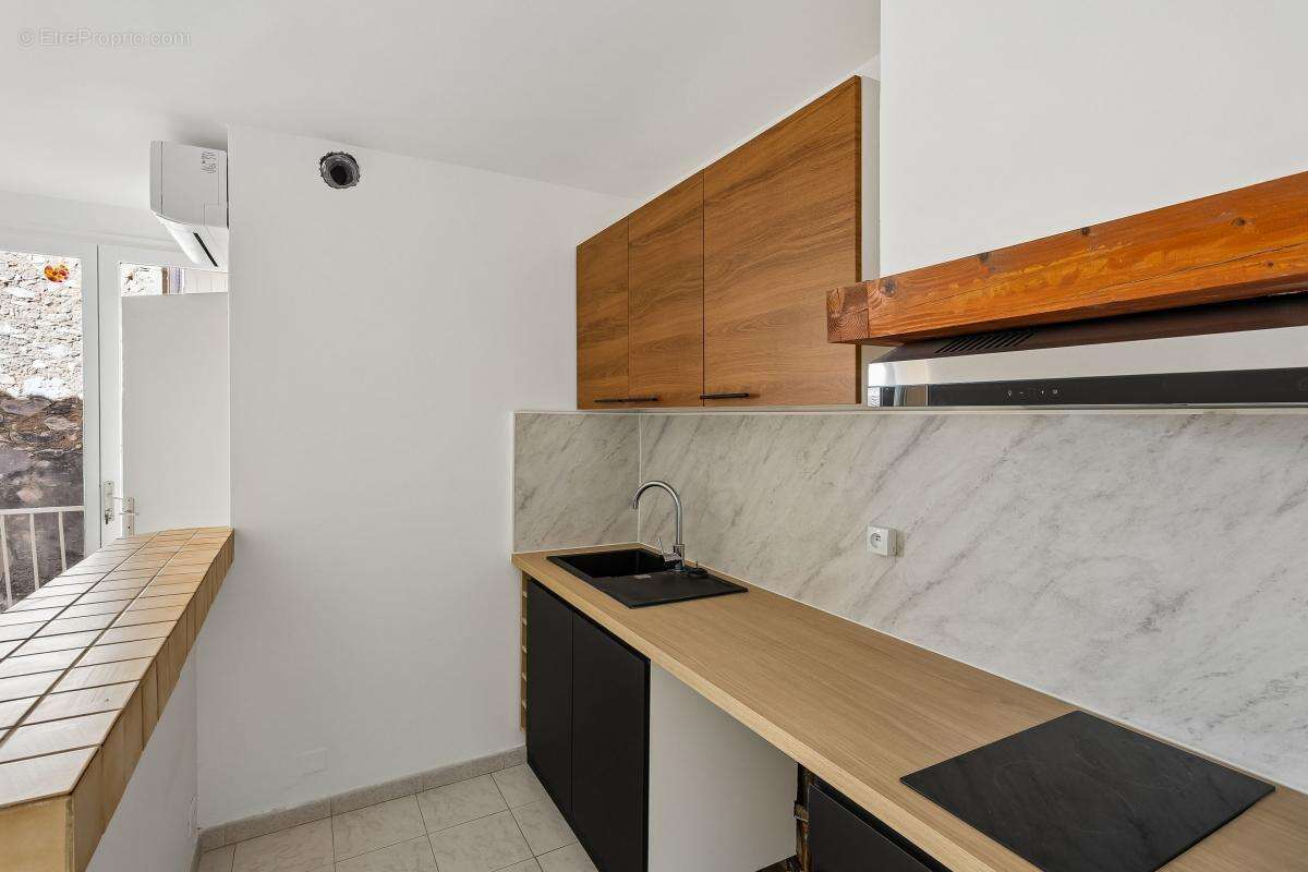 Appartement à LA FARE-LES-OLIVIERS