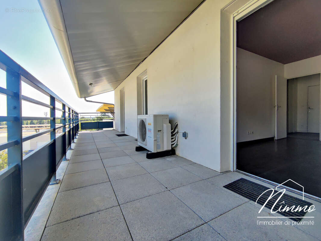 Nimes route duzes appartement t3 dernier etage terrasse garage ascenseur - photo 10