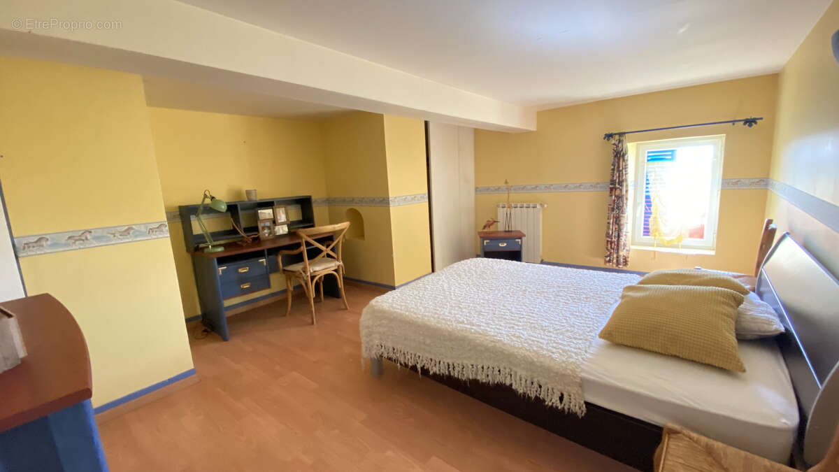 Maison à SAINT-FORT-SUR-GIRONDE