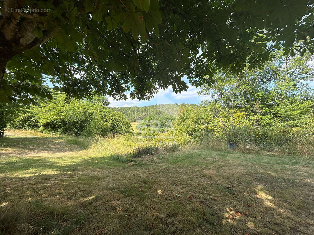 Maison à ANTONNE-ET-TRIGONANT