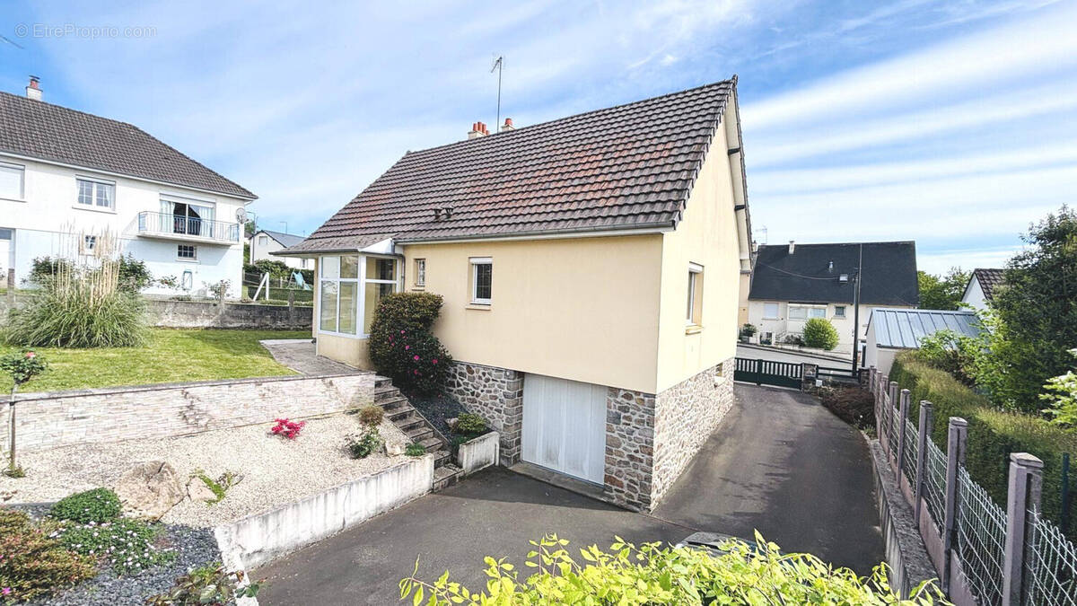 Maison à MAYENNE