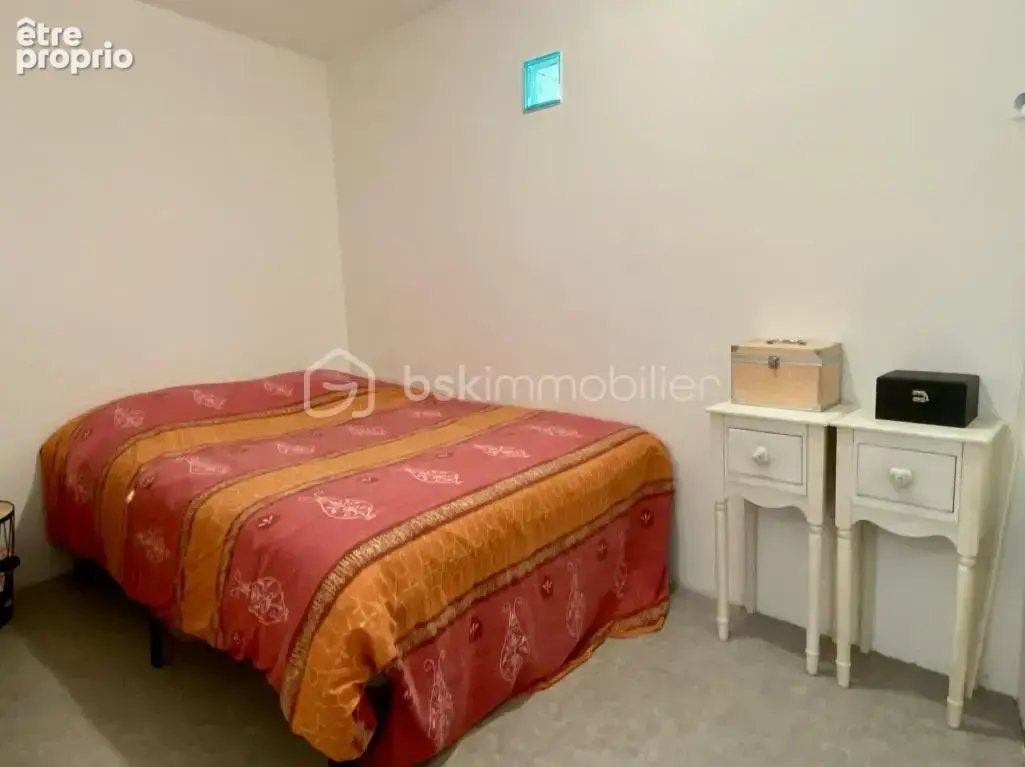 Maison de 103 m2 située en plein cœur du village - 6 pièces – fort potentiel d'aménagement - photo 4