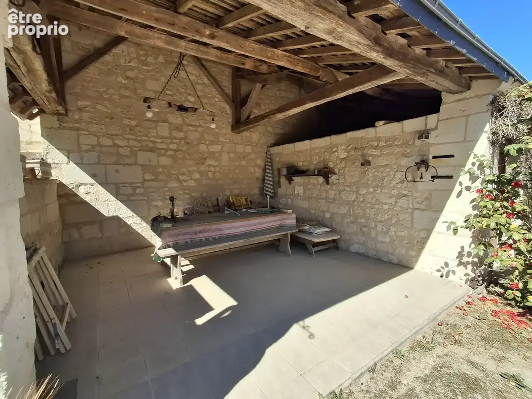 Belle demeure de caractère   Hyper centre de Bourgueil - photo 4
