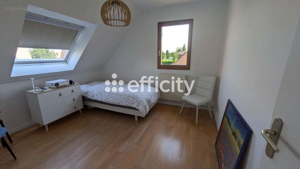 Maison à GONDECOURT