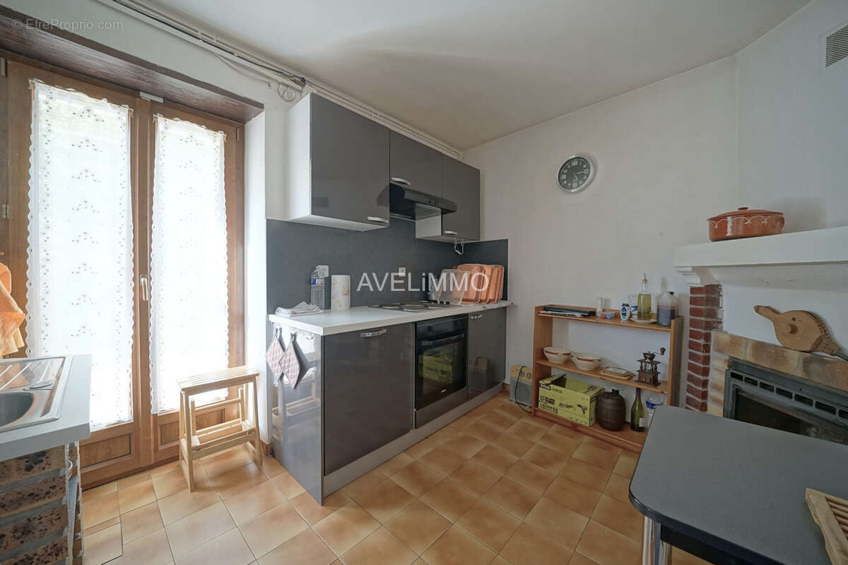 Maison ancienne avec dépendance - photo 15