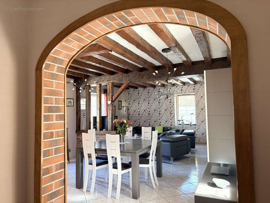 Maison à SAINT-BARTHELEMY-D'ANJOU