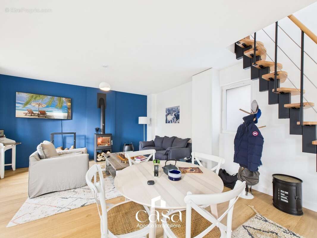 Maison à COLLEVILLE-MONTGOMERY