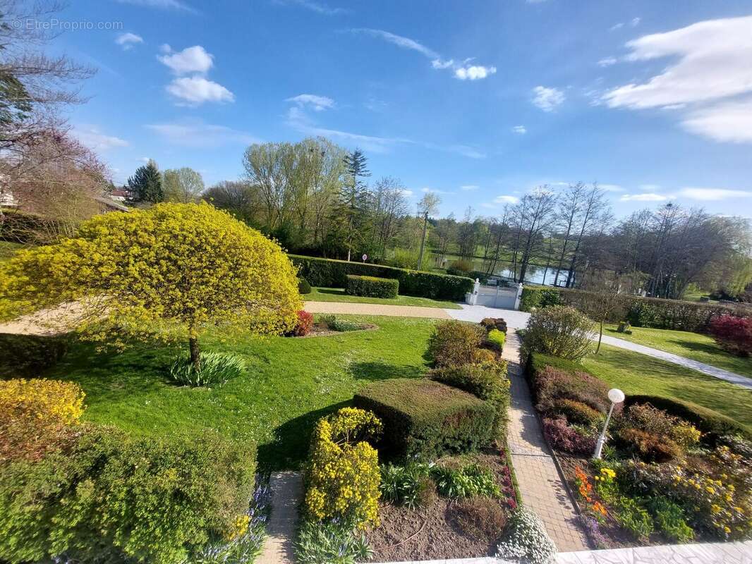 Maison à SAINTE-MAURE-DE-TOURAINE