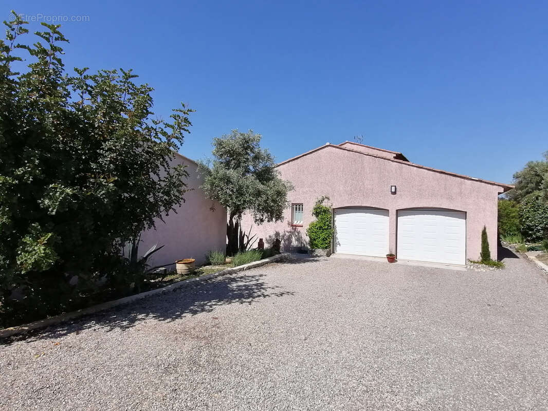 Maison à BAGNOLS-EN-FORET