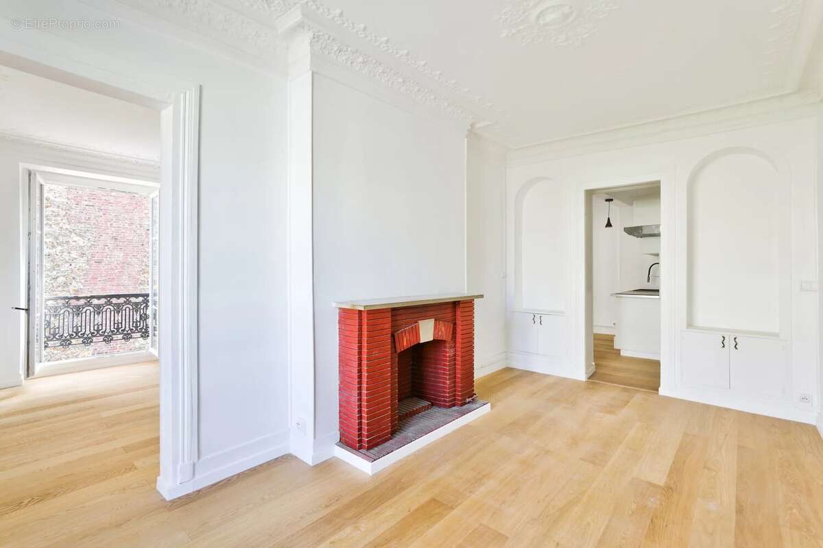Appartement à PARIS-17E