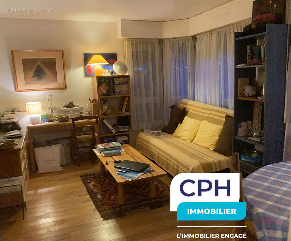 Appartement à COURBEVOIE