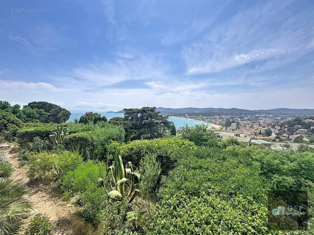Appartement à LE LAVANDOU