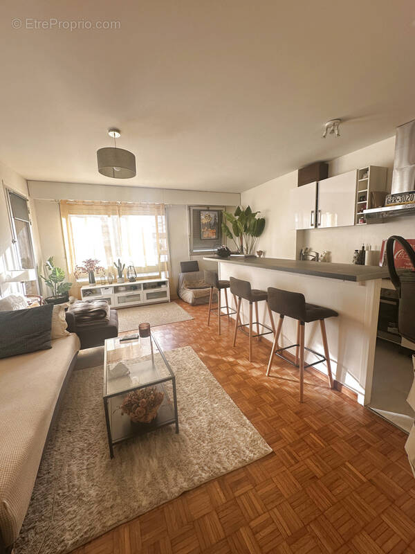 Appartement à MARSEILLE-8E