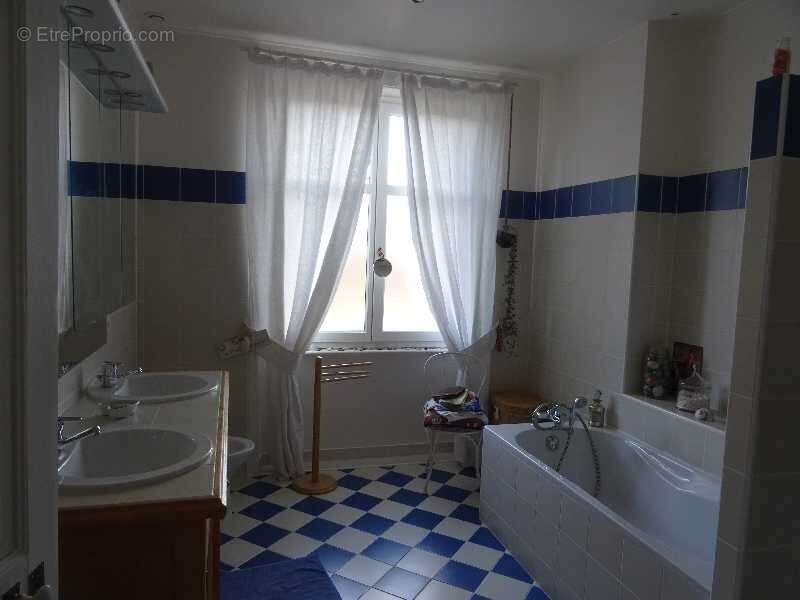 Maison à LA COQUILLE