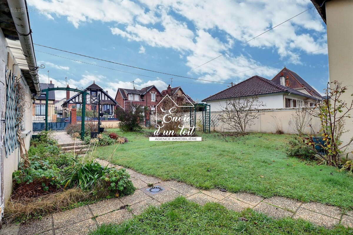 Maison à SOTTEVILLE-LES-ROUEN