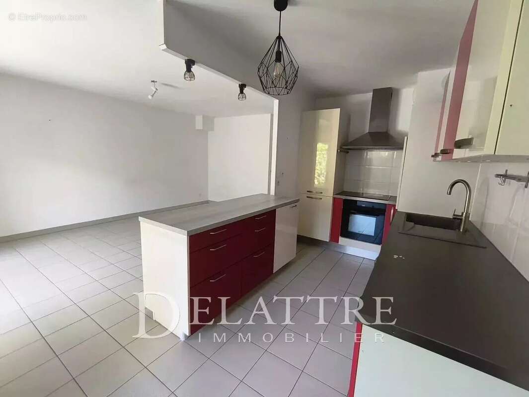 Appartement à MOUANS-SARTOUX