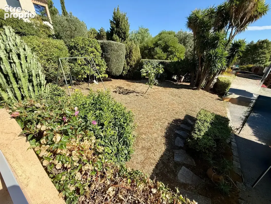 Villa provençale avec jardin arboré et vue dégagée - photo 6
