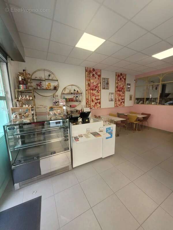 Commerce à MALLEMORT