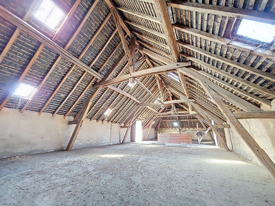 Maison à AUBIGNY-SUR-NERE