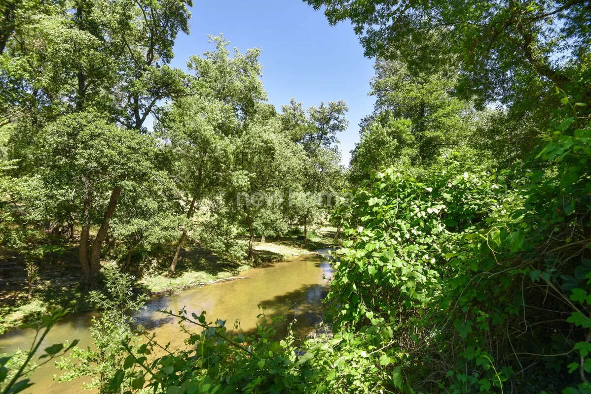 Maison à ENTRECASTEAUX