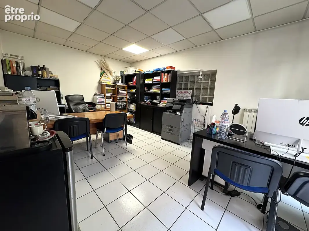 Immeuble de 9 bureaux, potentiel 4500 € par mois, situé idéalement face à la Mairie d'Aulnay-sous-Bois et proc - photo 15