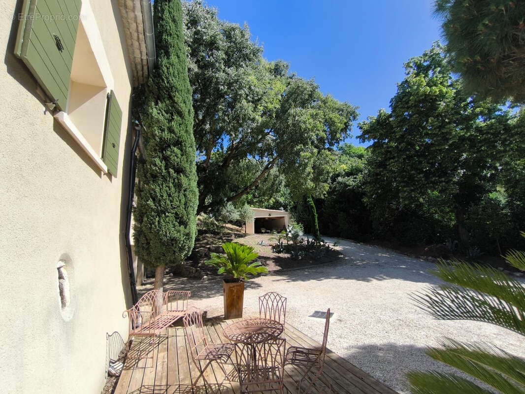 Mirmande. propriete en pierre de pays. renovee en totalite  223.72 m2. parc 1527m2 clos. piscine. dependances - photo 20