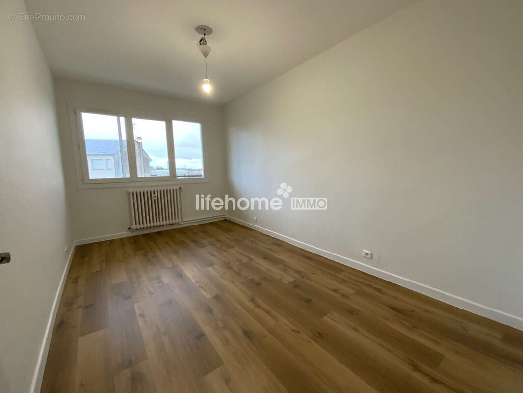 Appartement 75 m² à Chateauroux  - photo 5