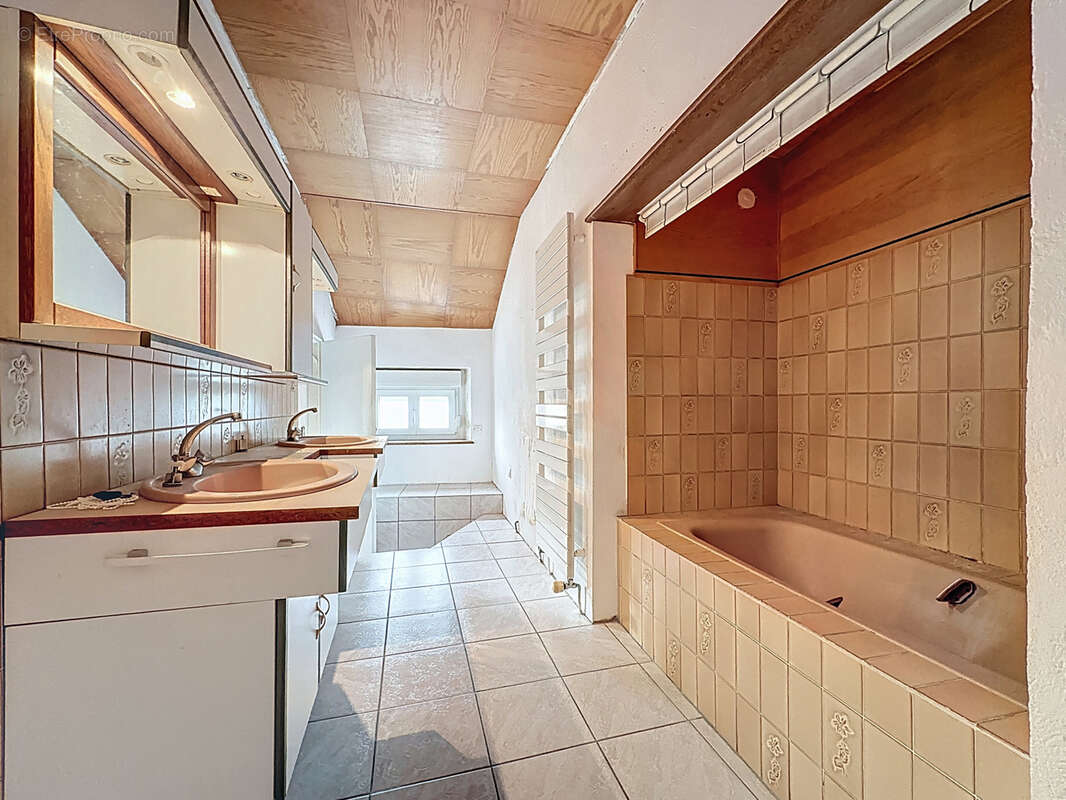 Maison à REMONCOURT