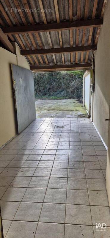 Photo 1 - Commerce à MONTIGNE