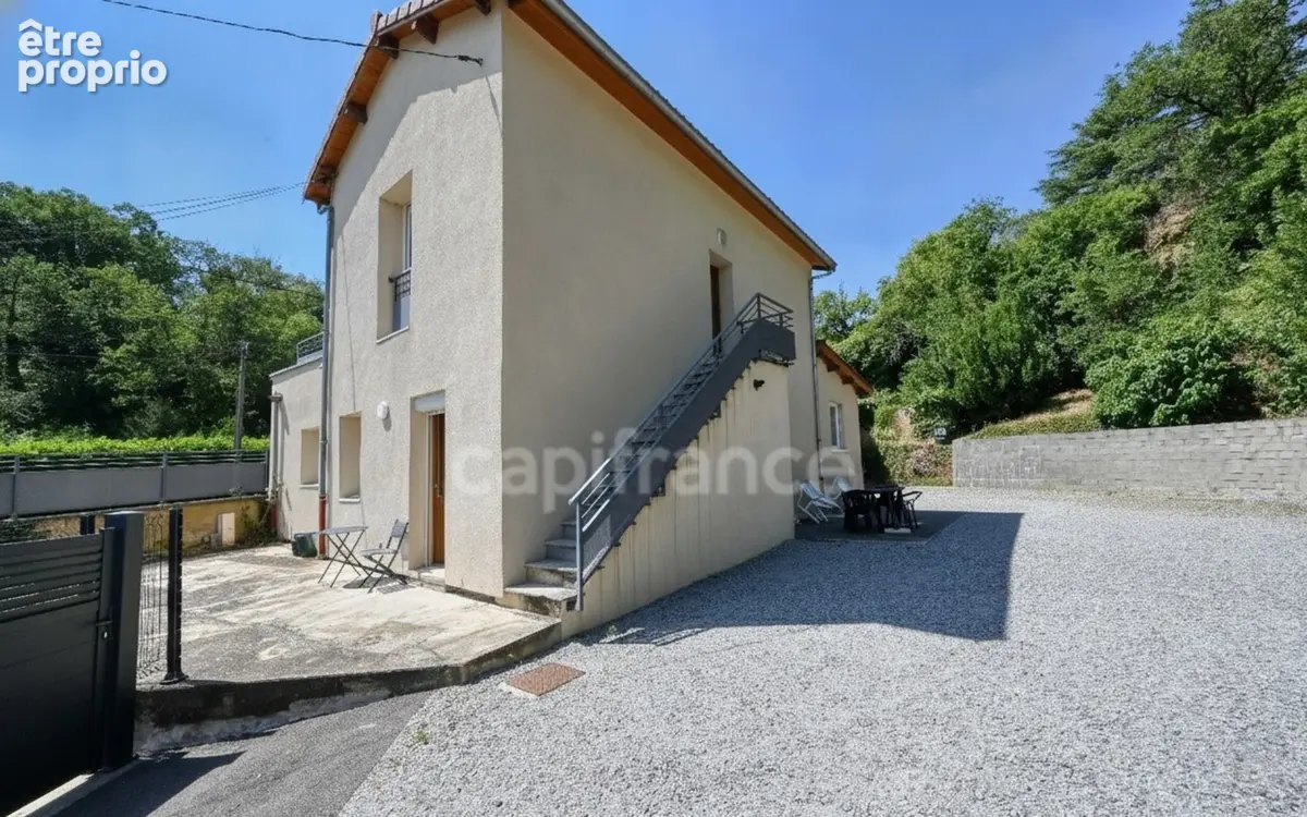 Maison en limite de campagne - 6 Pièces - Hauteurs de Givors - Divisée en 2 appartements - Potentiel locatif - photo 20
