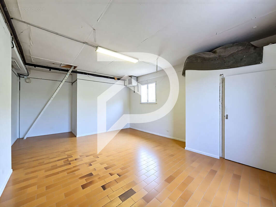 Maison à MONTELIMAR