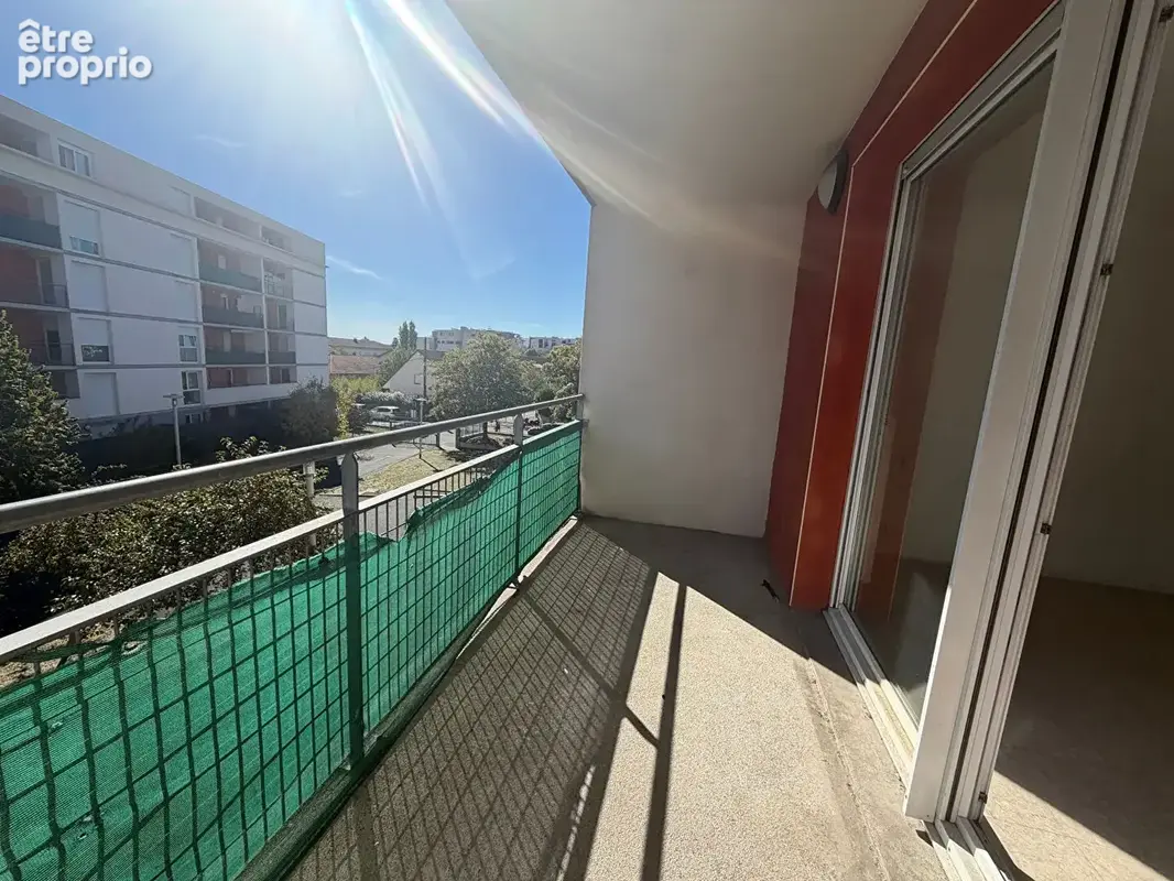 Appartement 5 pièces de 93 m² avec terrasse et parking - Secteur Champfleuri - photo 3
